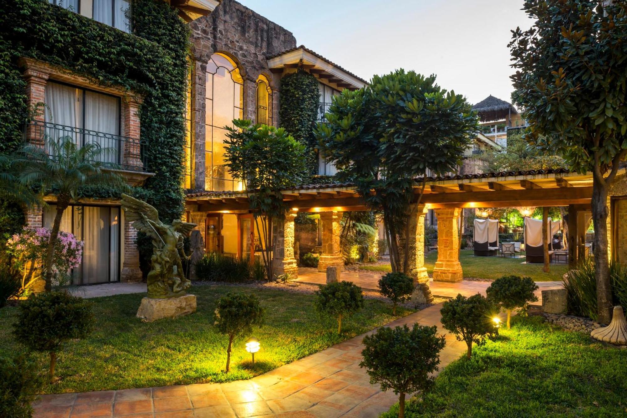 Отель Quinta Real Гвадалахара Экстерьер фото